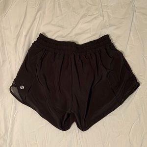 Lululemon 4” hotty hot shorts